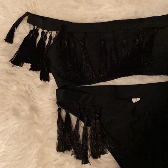 ❤️ LAST ONE! Black Off Shoulder Tassel Bikini Set - Picture 10 of 11